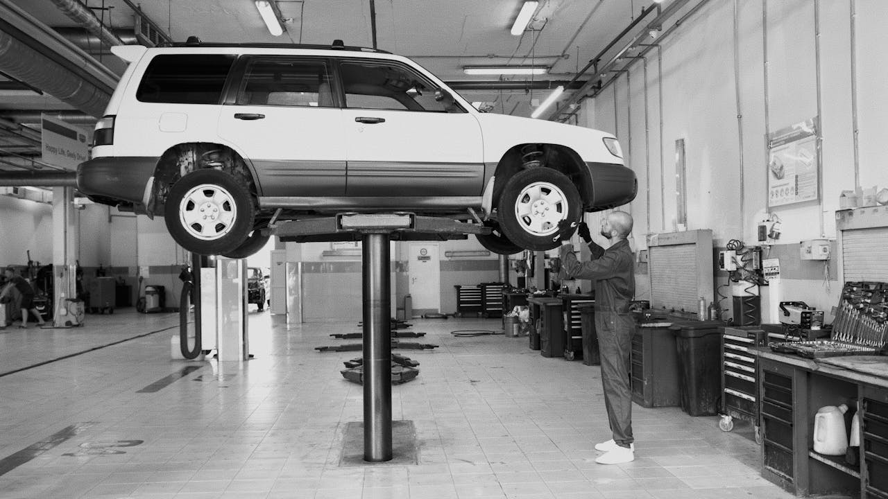 5 Sinais de Amortecedor Ruim no BMW 320i